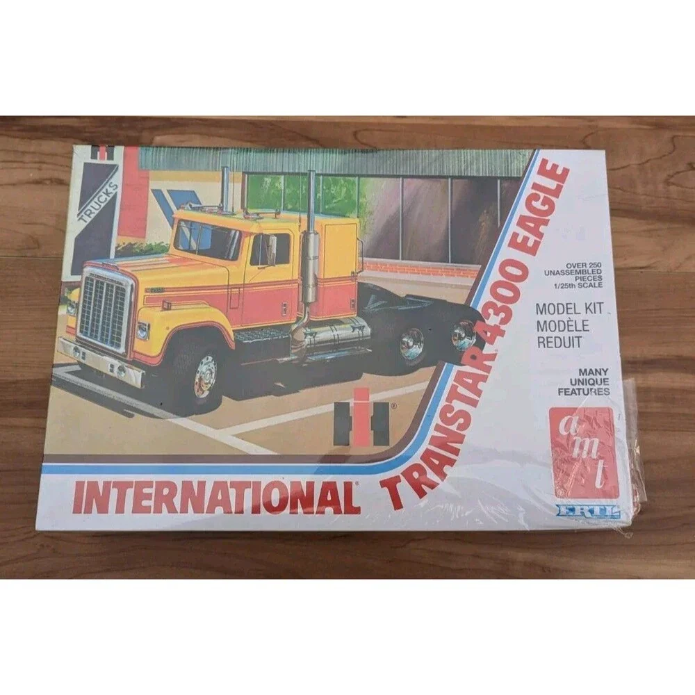 ERTL AMT 1:25 International Transtar 4300 Eagle AMT-629 Sealed 2009 - READ DESC!